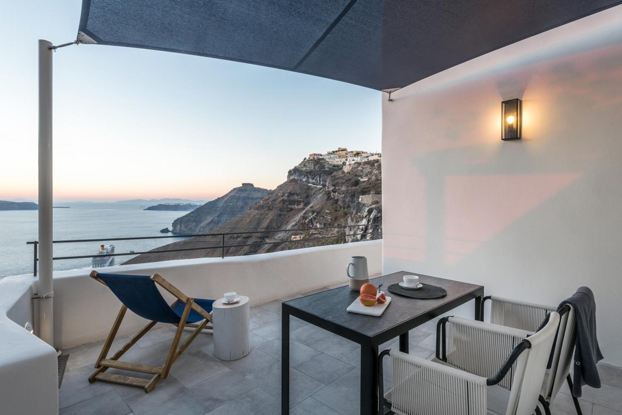 Hotel Porto Fira (Santorini)