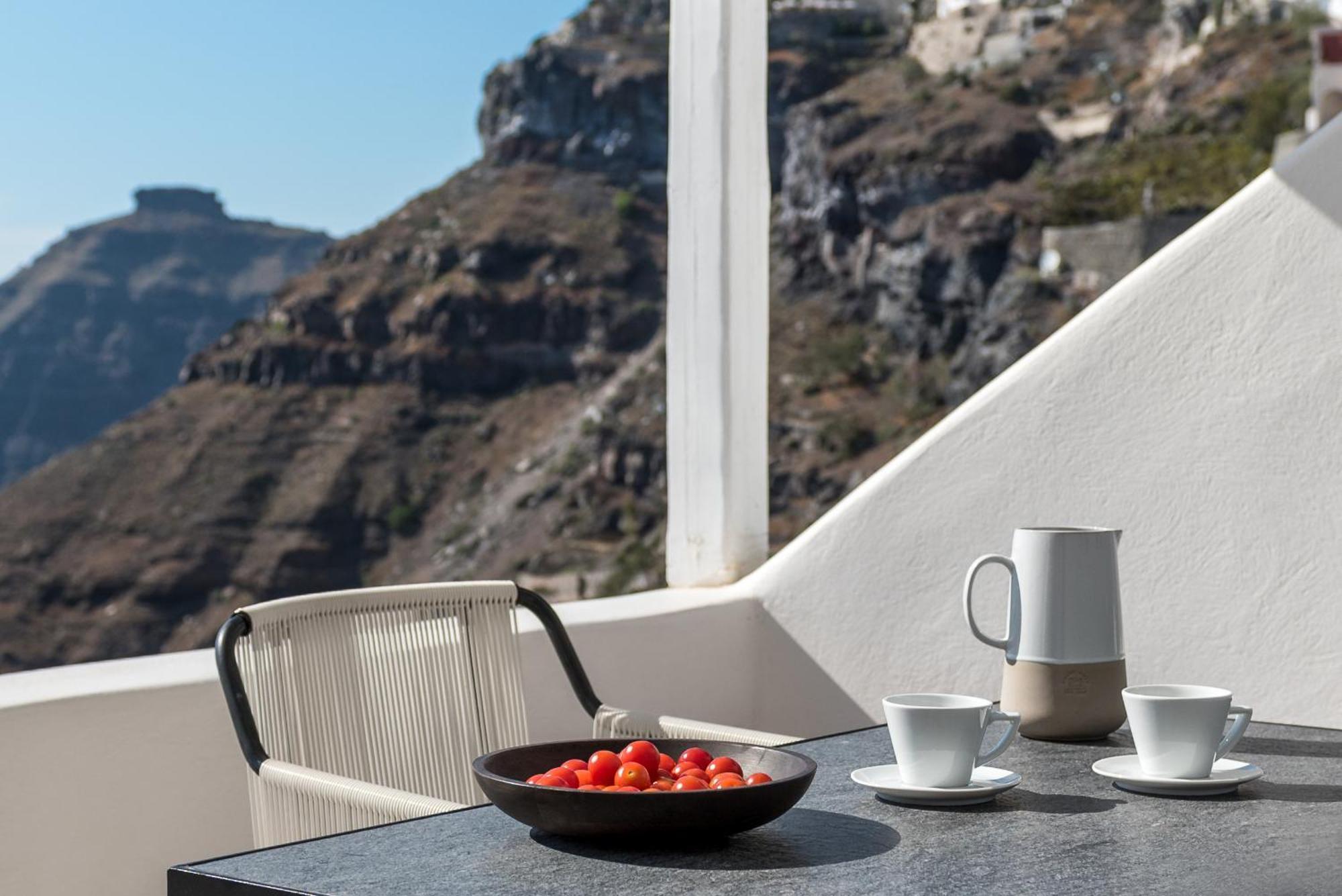 Hotel Porto Fira (Santorini)