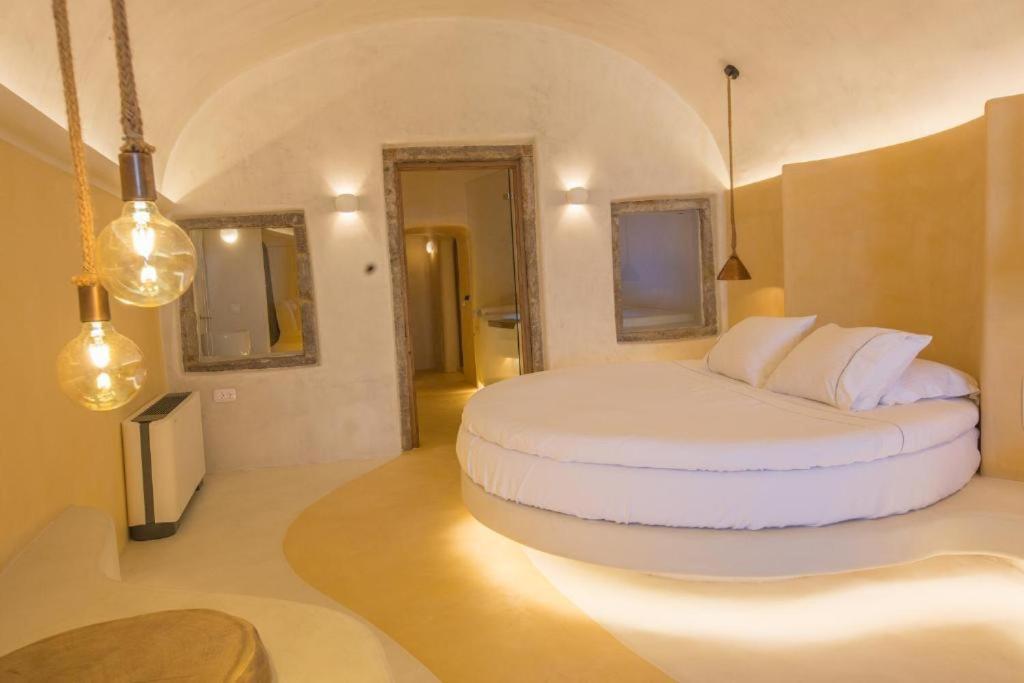 Chic Santorini 3*