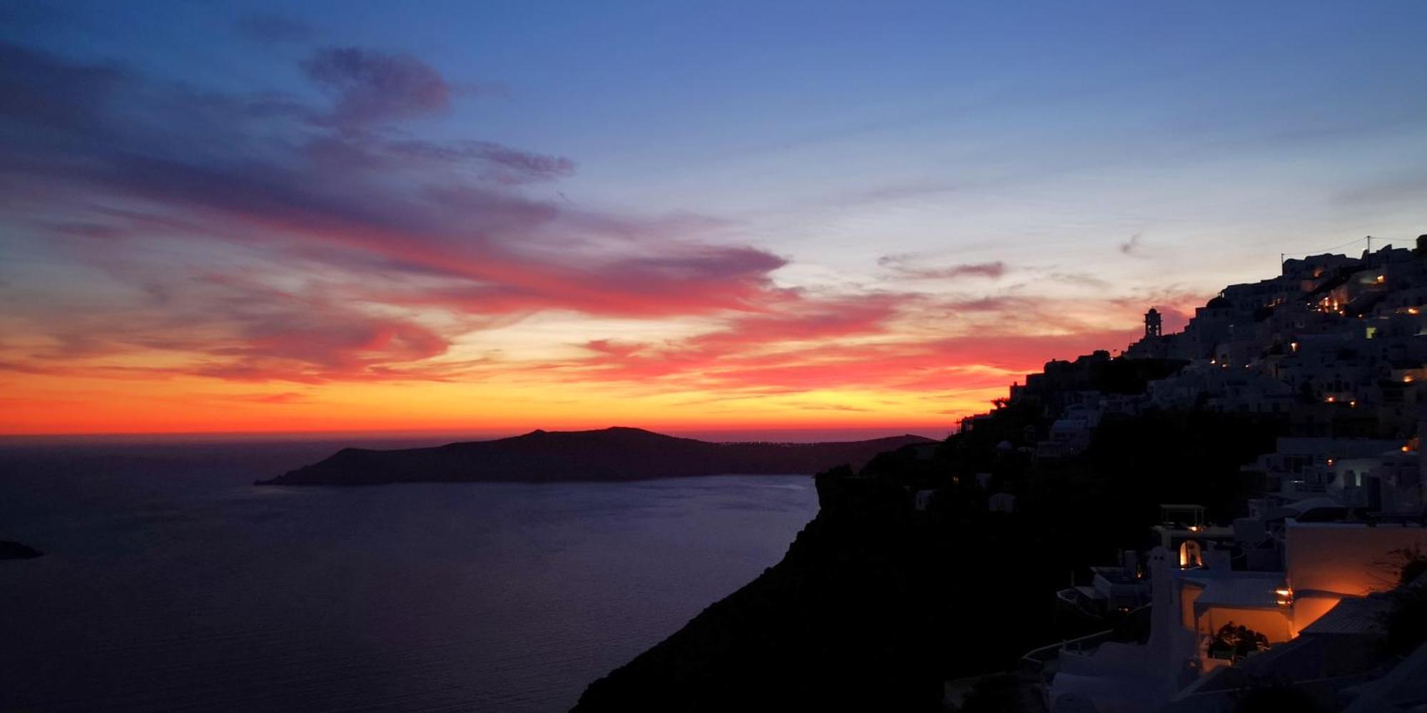 Spitia Tzitzi * Imerovigli (Santorini)
