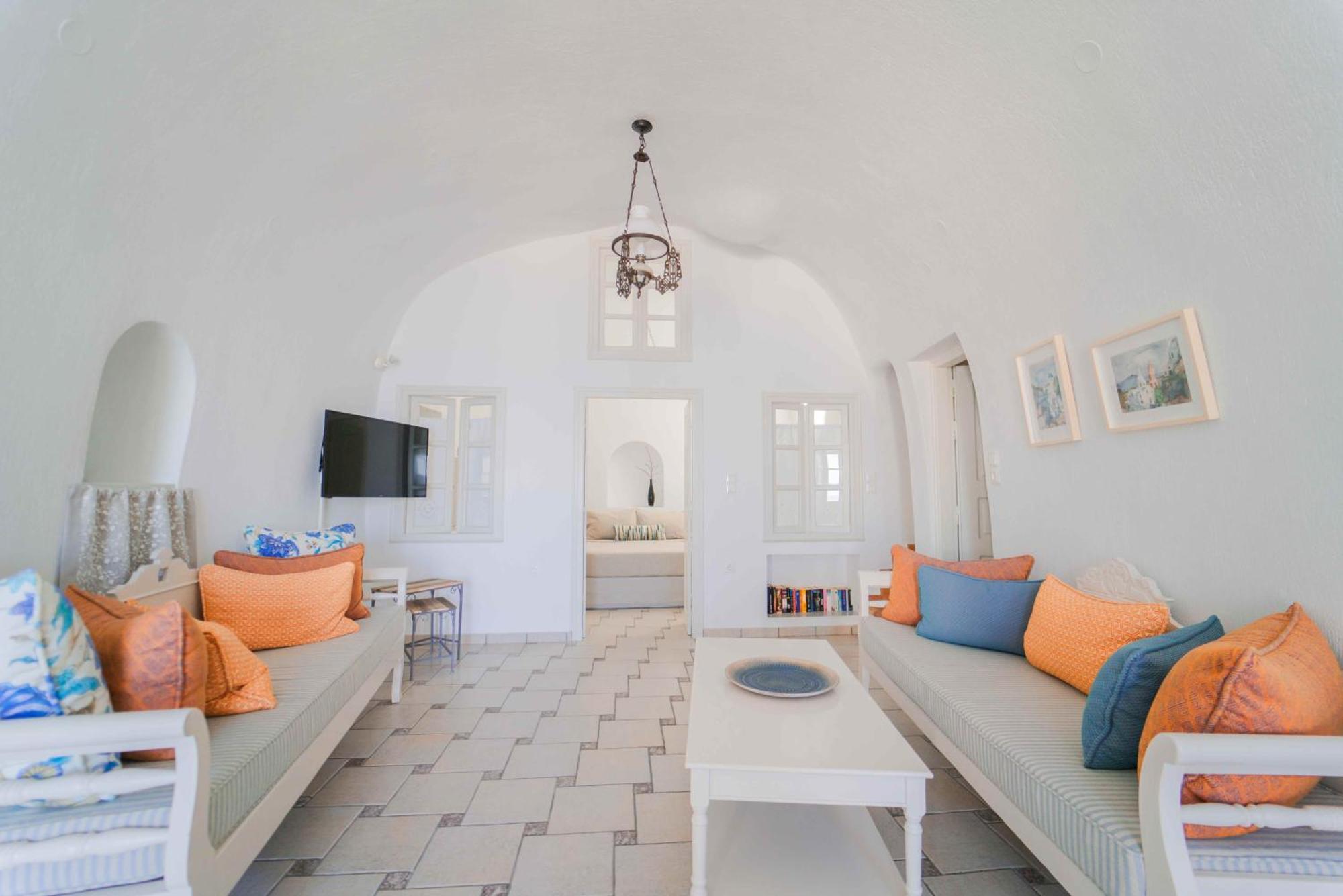 Spitia Tzitzi * Imerovigli (Santorini)