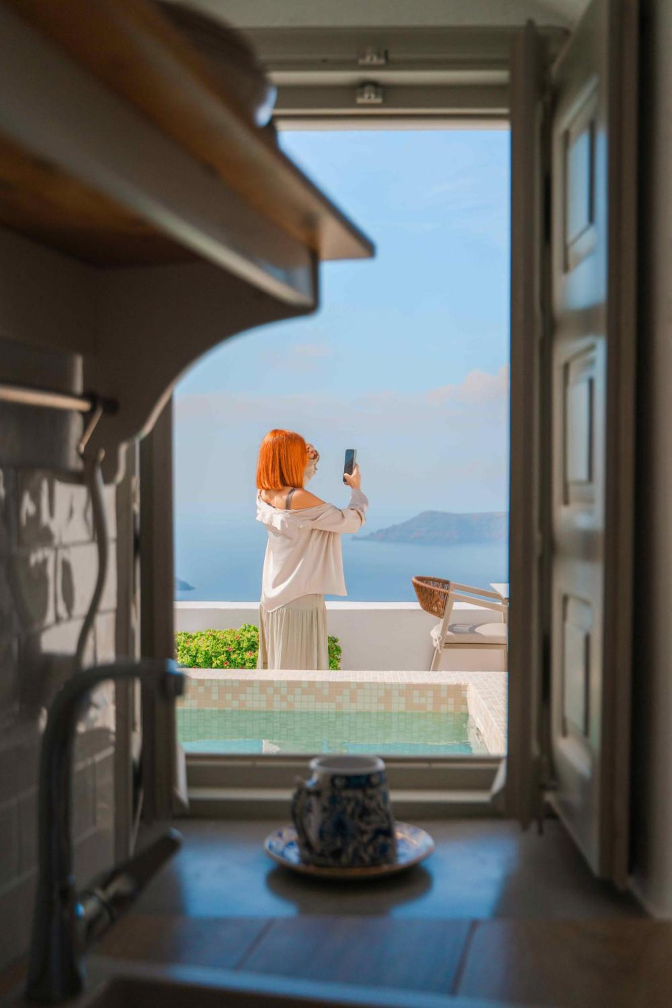 Spitia Tzitzi * Imerovigli (Santorini)