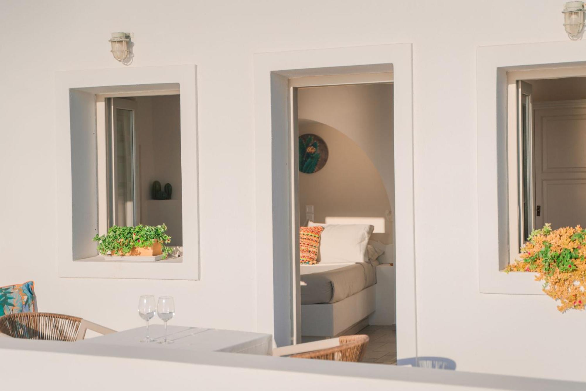 Spitia Tzitzi Apartment Imerovigli (Santorini)