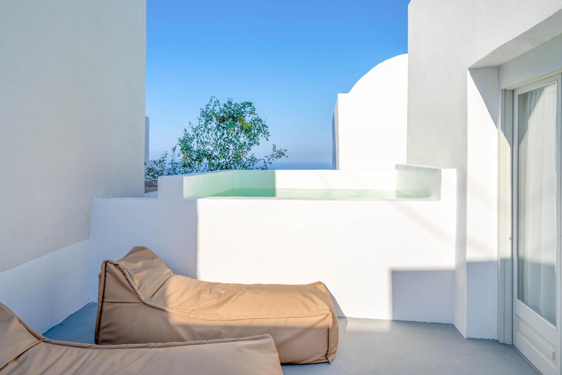 Cycladic & * Fira (Santorini)