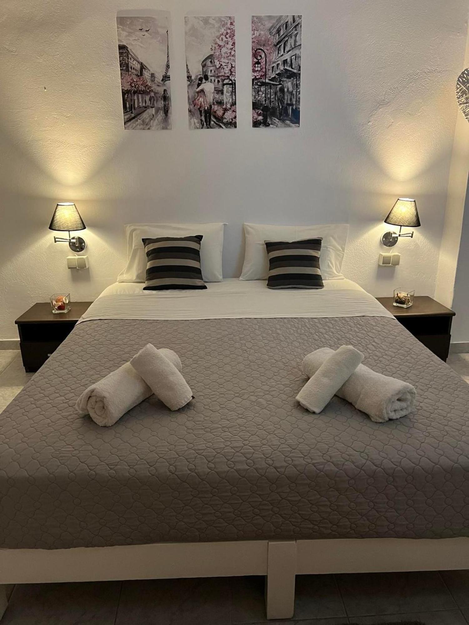 Sagma Beach Rooms Bed & Breakfast