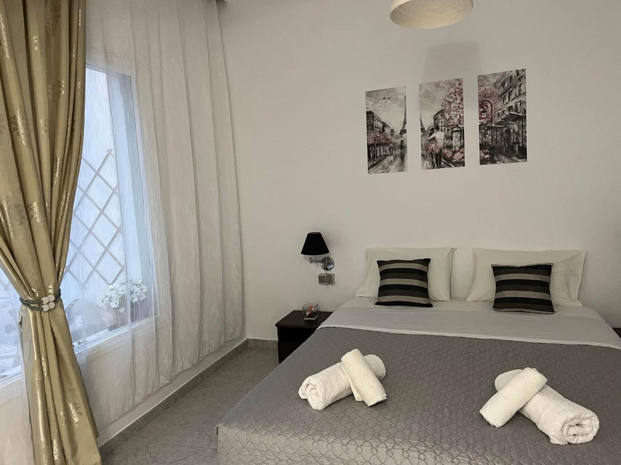 Sagma Beach Rooms 2* Perissa (Santorini)