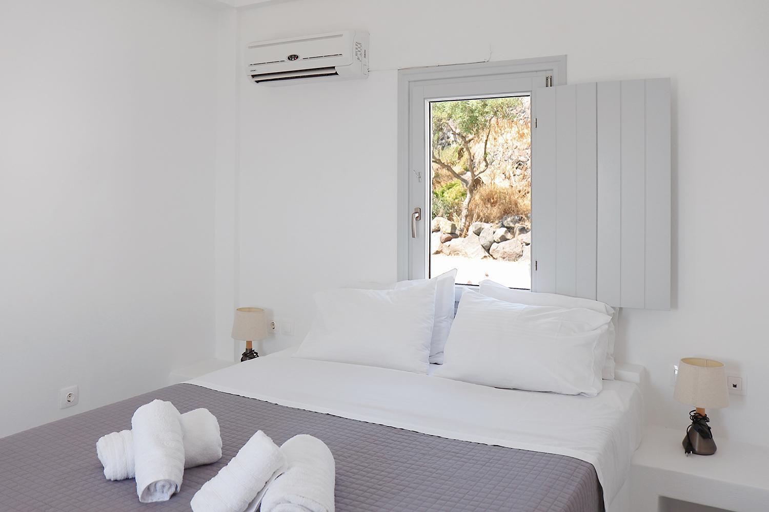 Hotel Phaos Santorini 3*