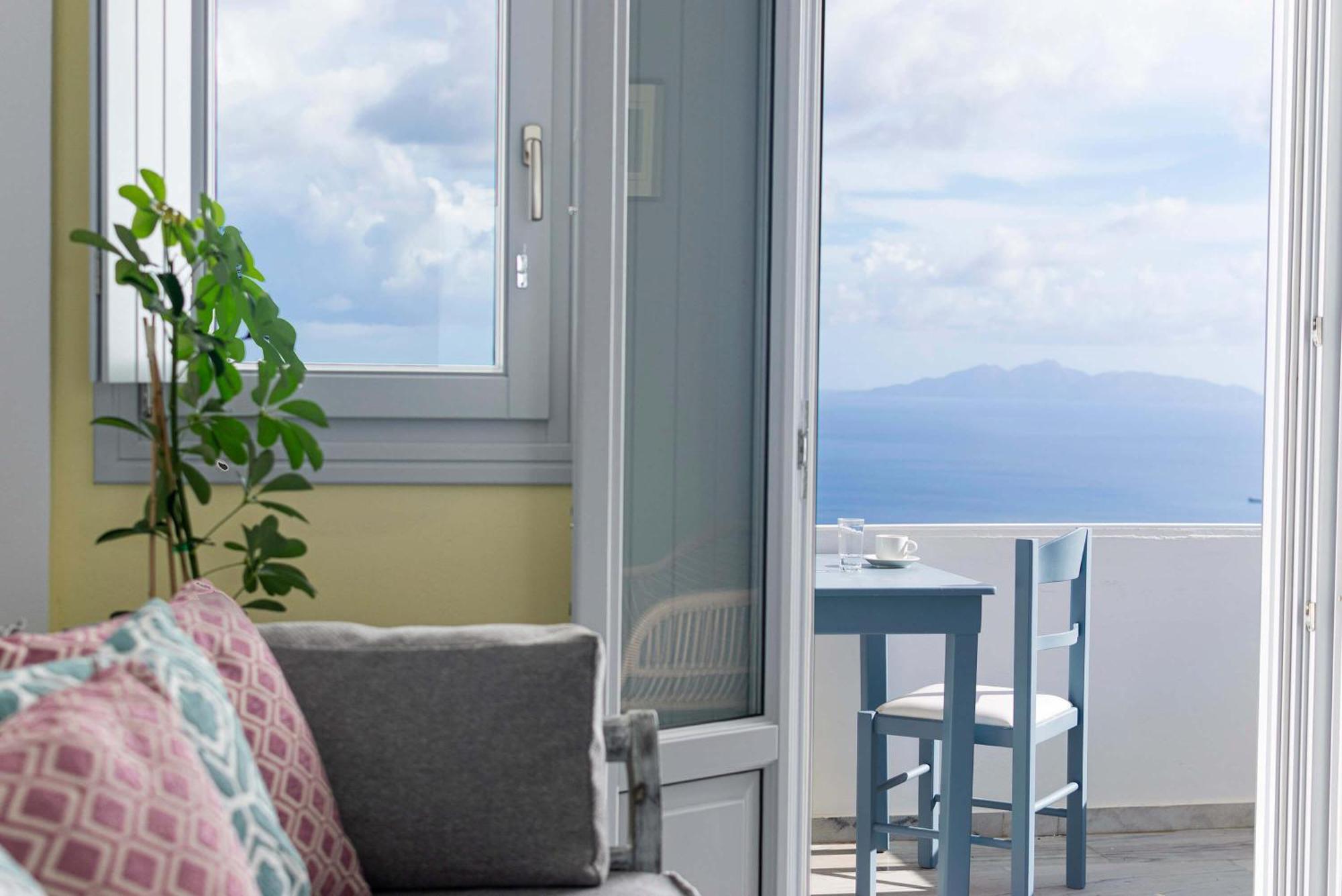Hotel Phaos Santorini 3*