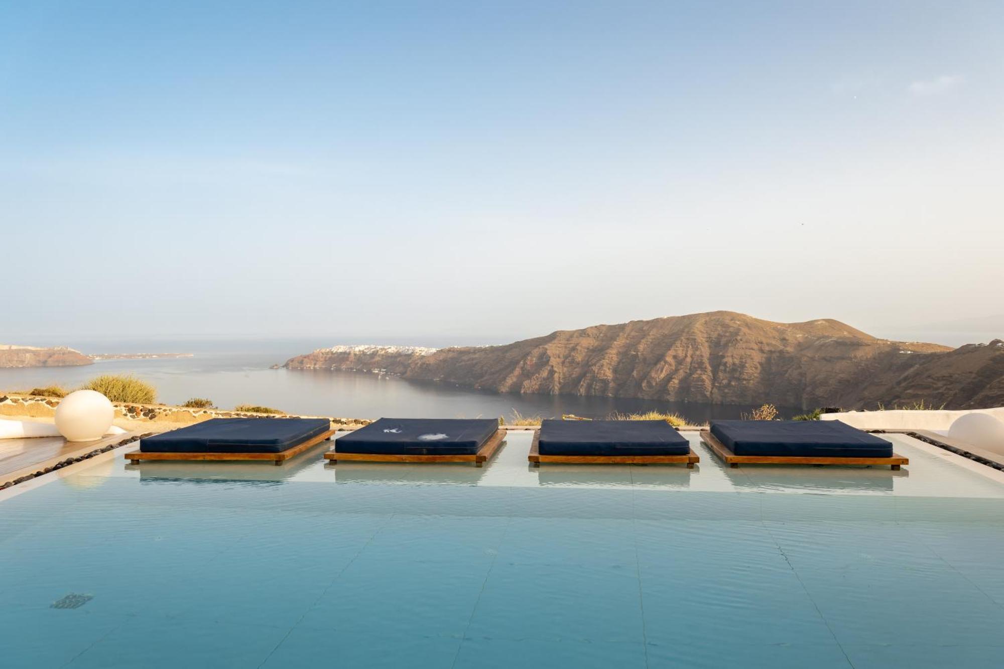 Amaze 5* Imerovigli (Santorini)
