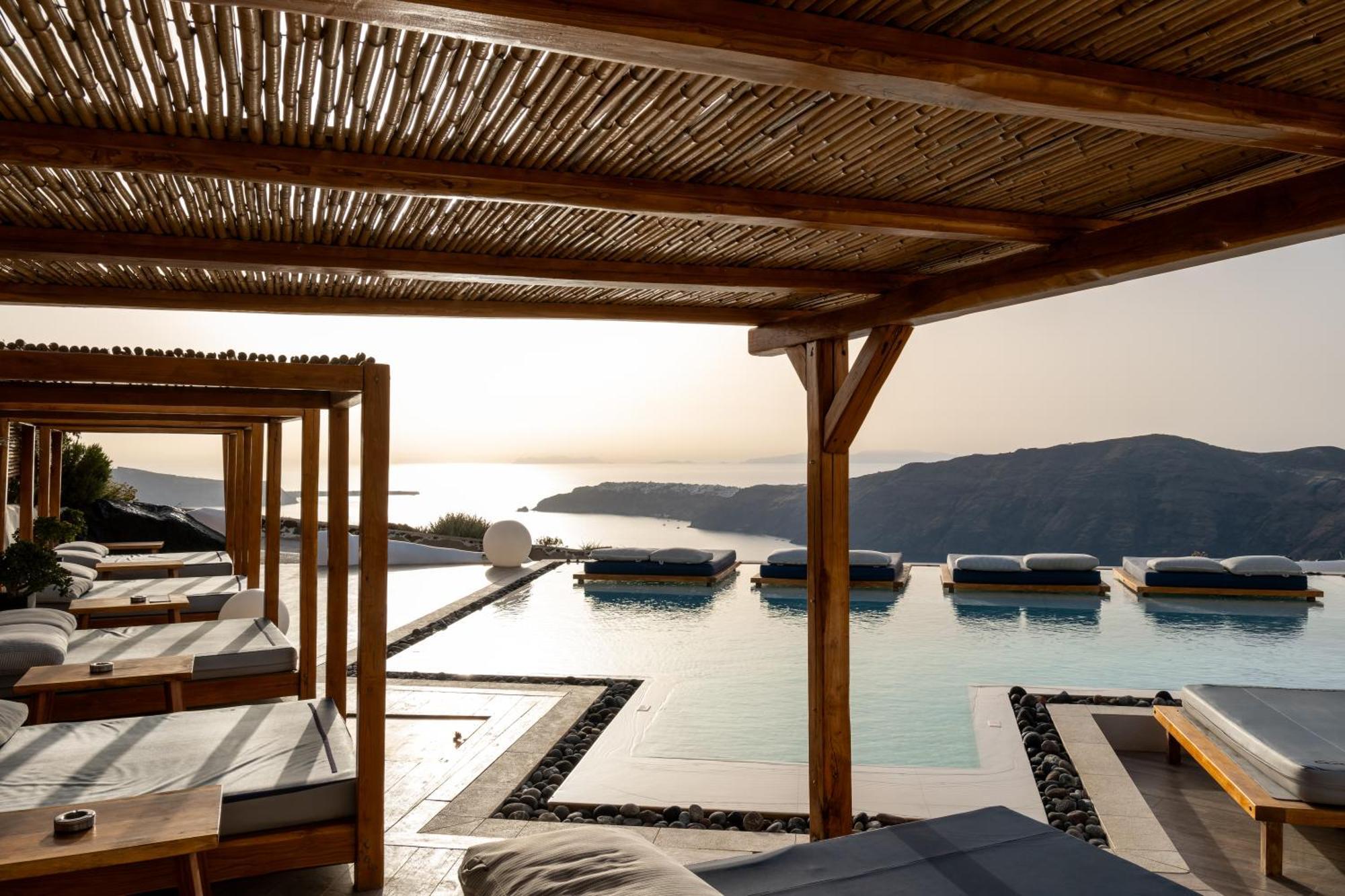 Amaze Imerovigli (Santorini)