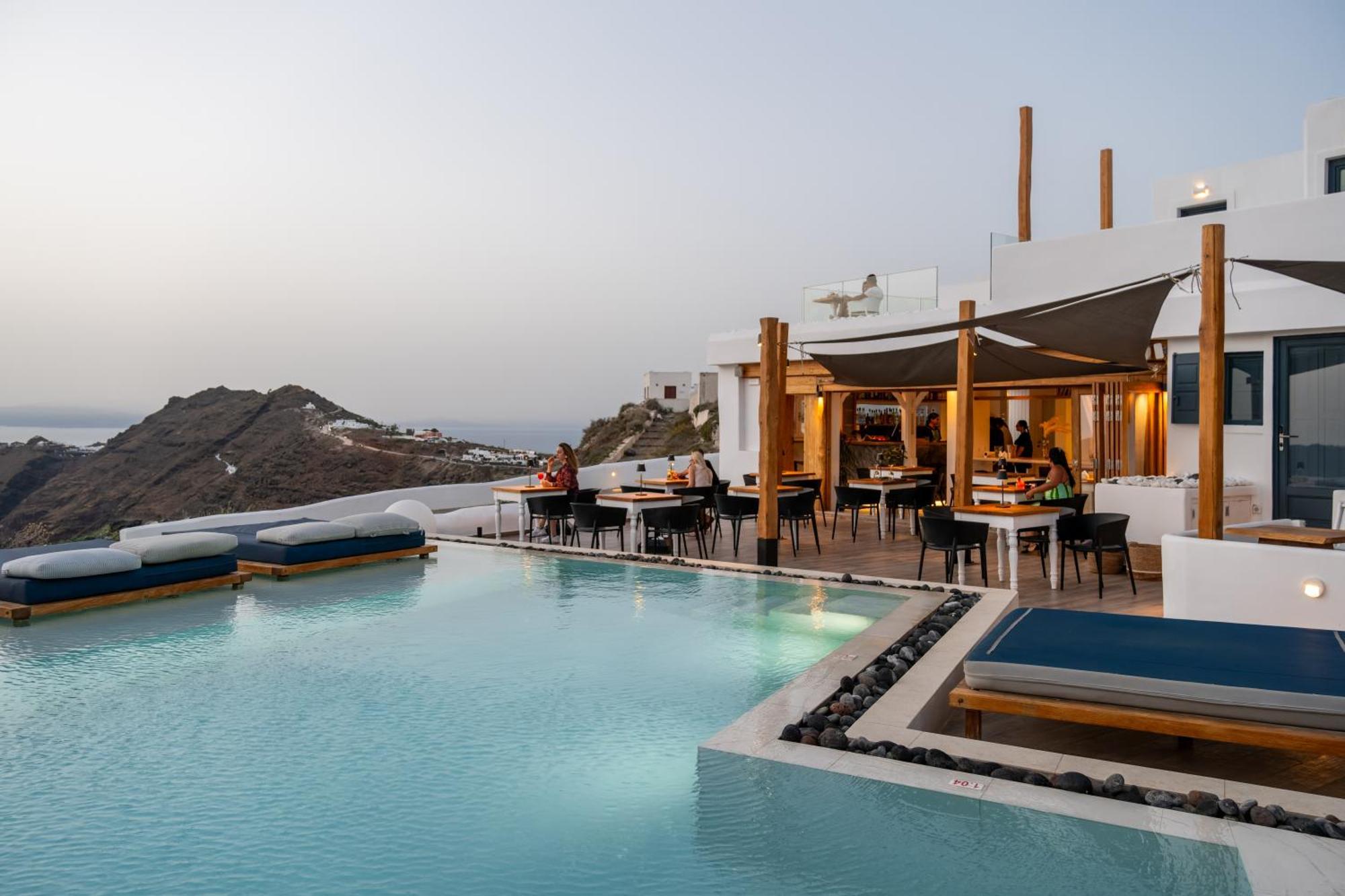Amaze Imerovigli (Santorini)