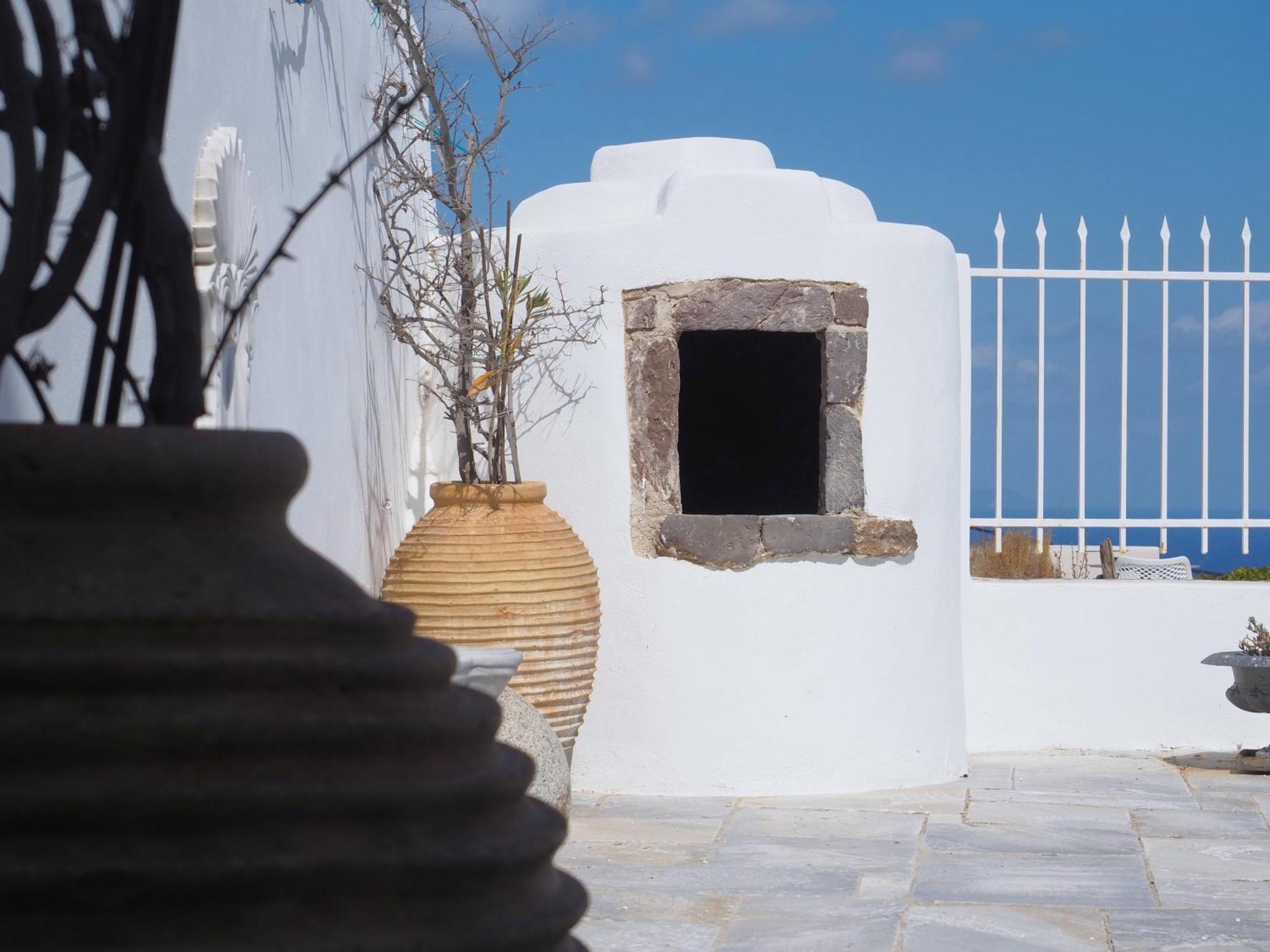 Holiday home The Palm Rock, Santorini *