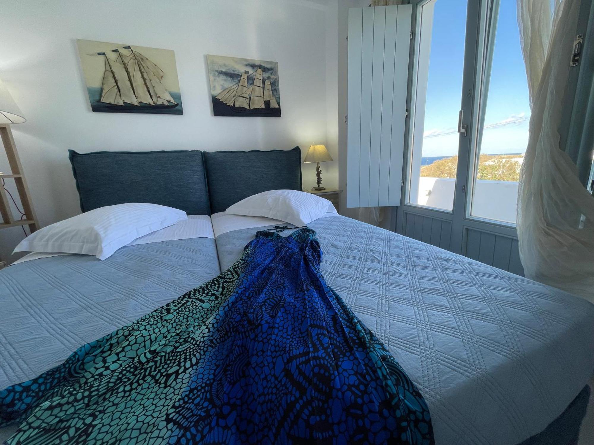 Sea And * Monolithos (Santorini)