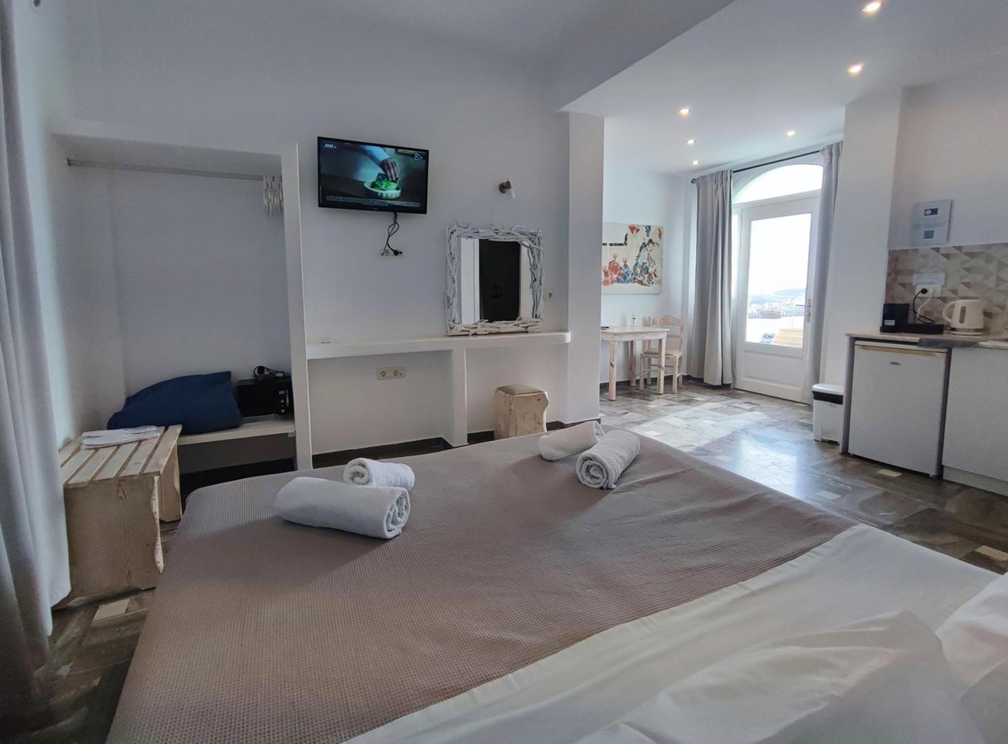 Apartment The Cliff Reflections - Adults Only Megalochori (Santorini)