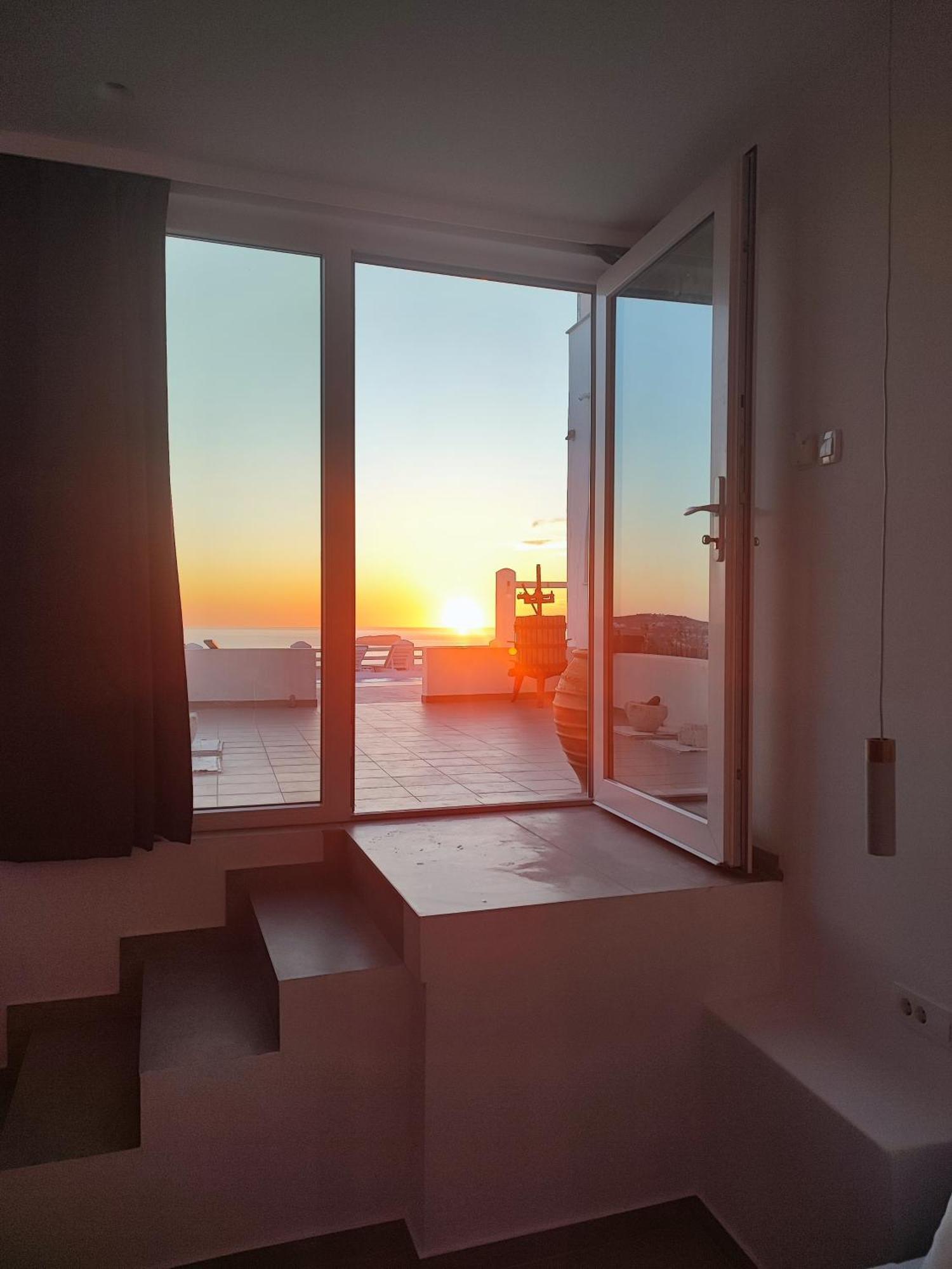 The Cliff Reflections - Adults Only Apartment