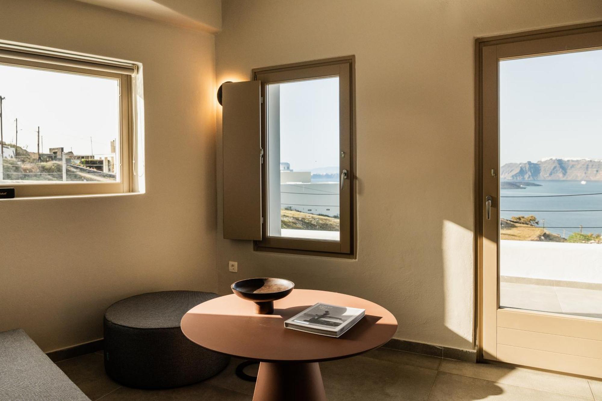 Black Diamond (adults Only) Akrotiri (Santorini)