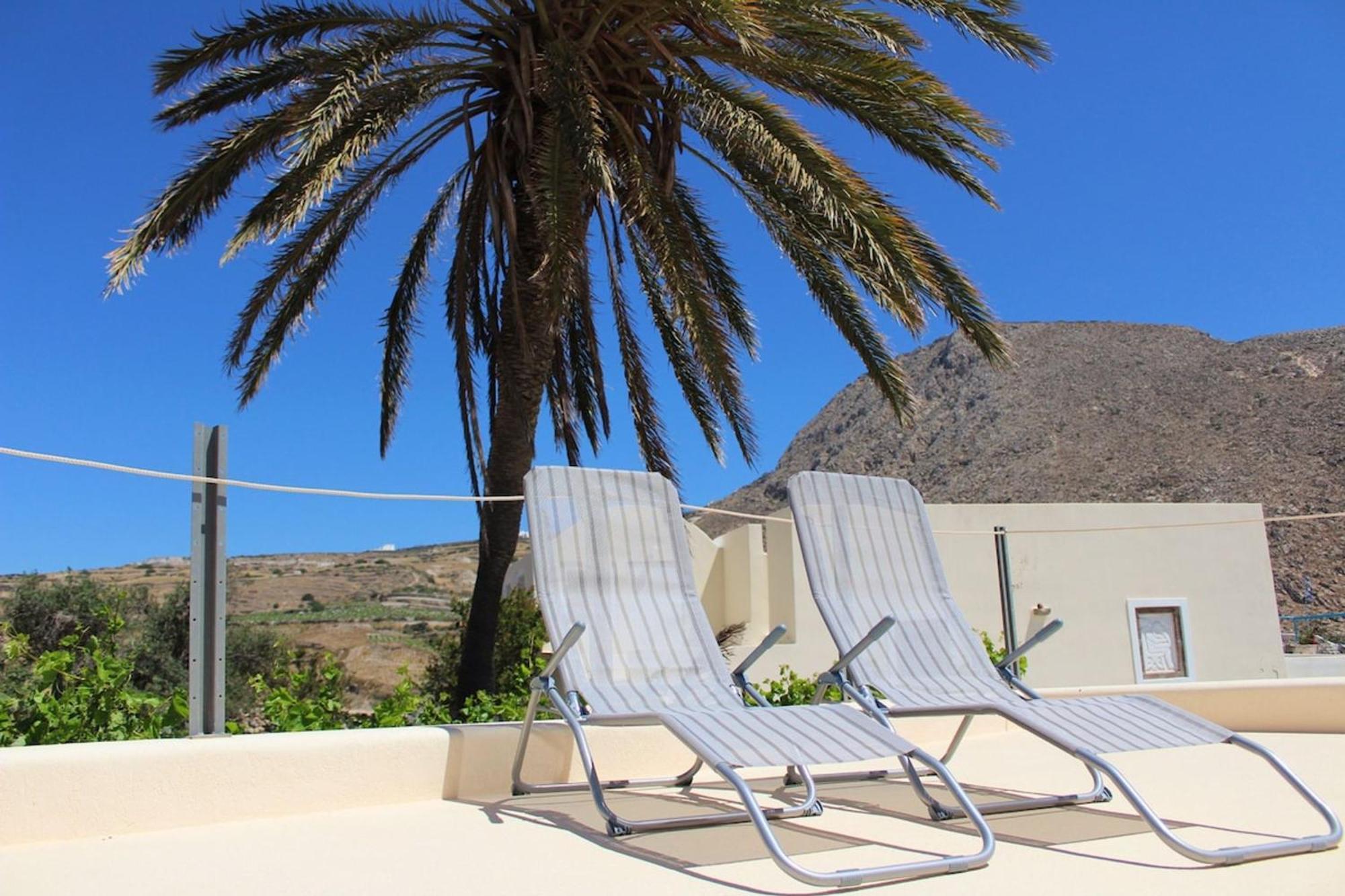 Dreamer's Secret Emporio (Santorini)