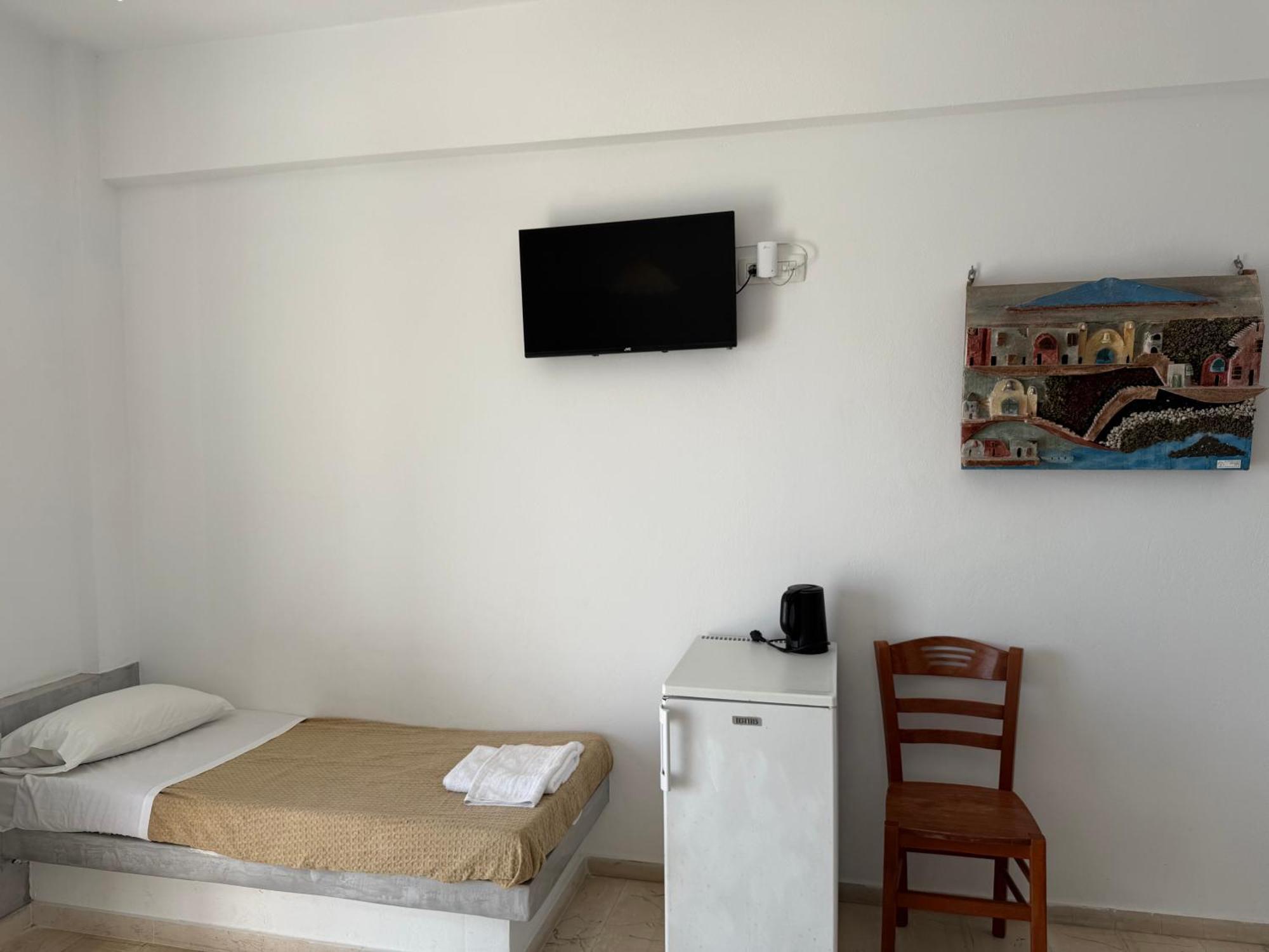 Hotel Hellas 2* Fira (Santorini)