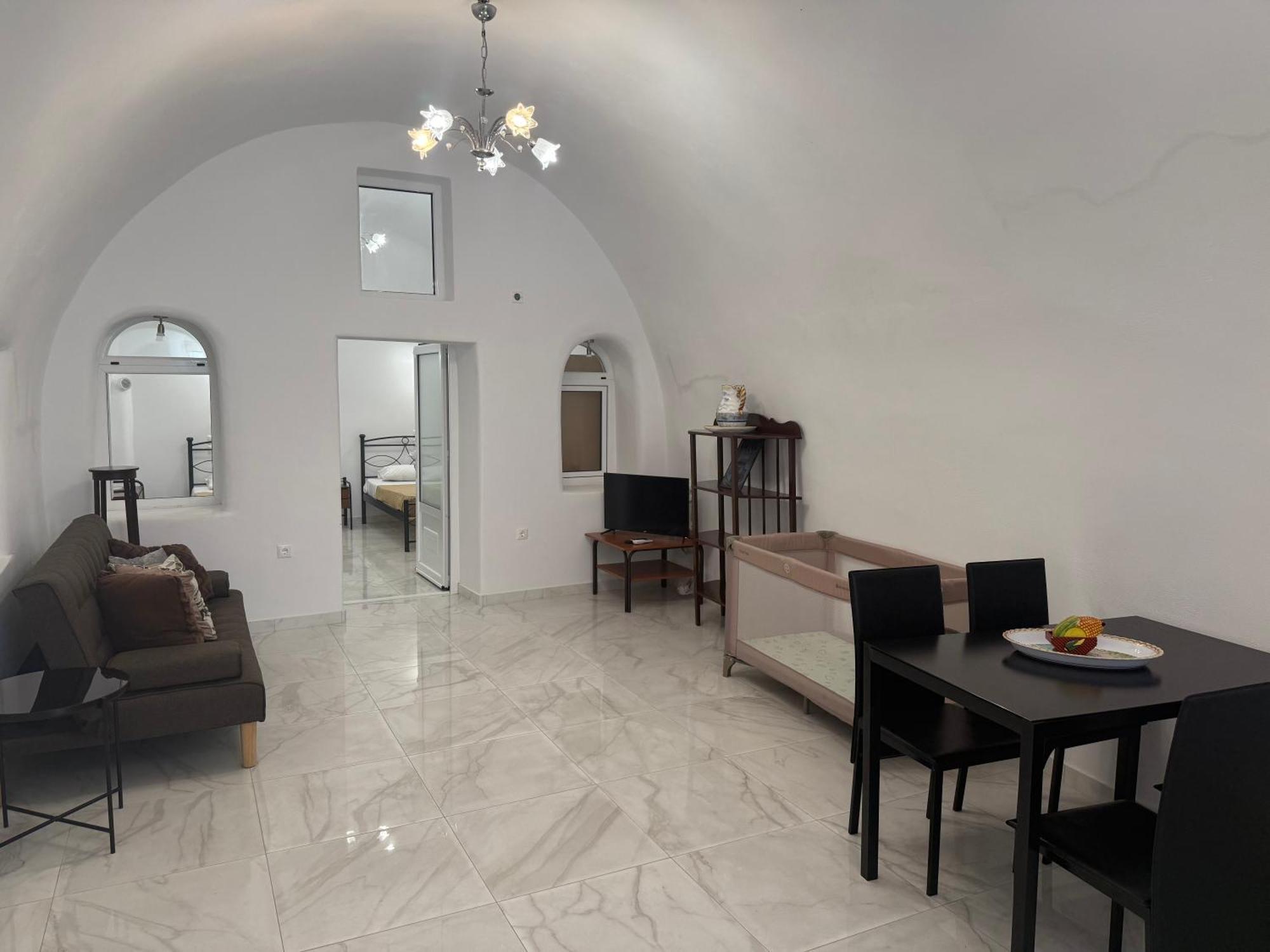 Hotel Hellas 2* Fira (Santorini)