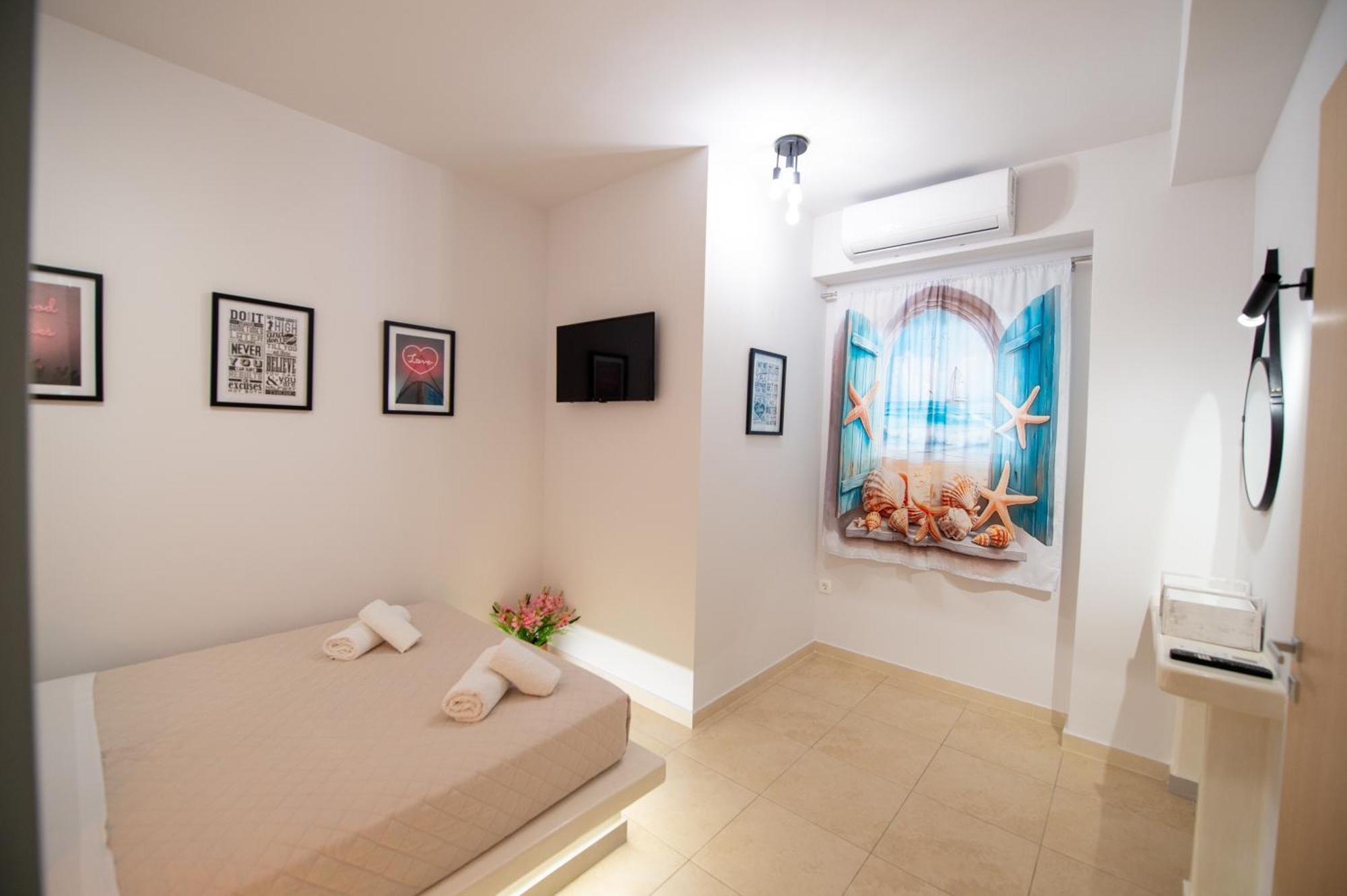 Grand Hayat Santorini Mesaria