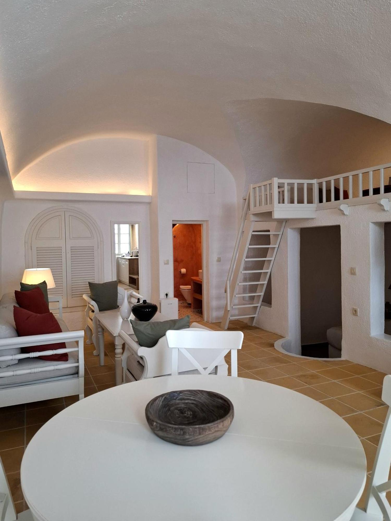 Mardanza Krokos Aparthotel Imerovigli (Santorini)