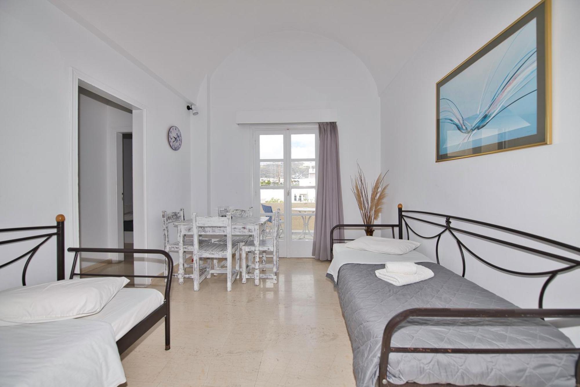 Aparthotel Ira Kamari (Santorini)