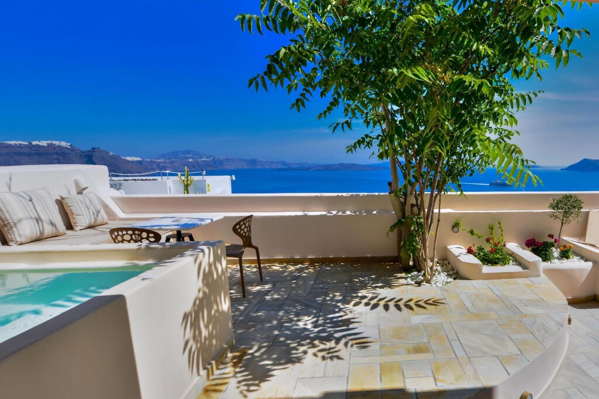 Pousada Magnificent Santorini 3 Bedrooms Royal Beautiful Caldera View With 2 Outdoor Hot Tubs *