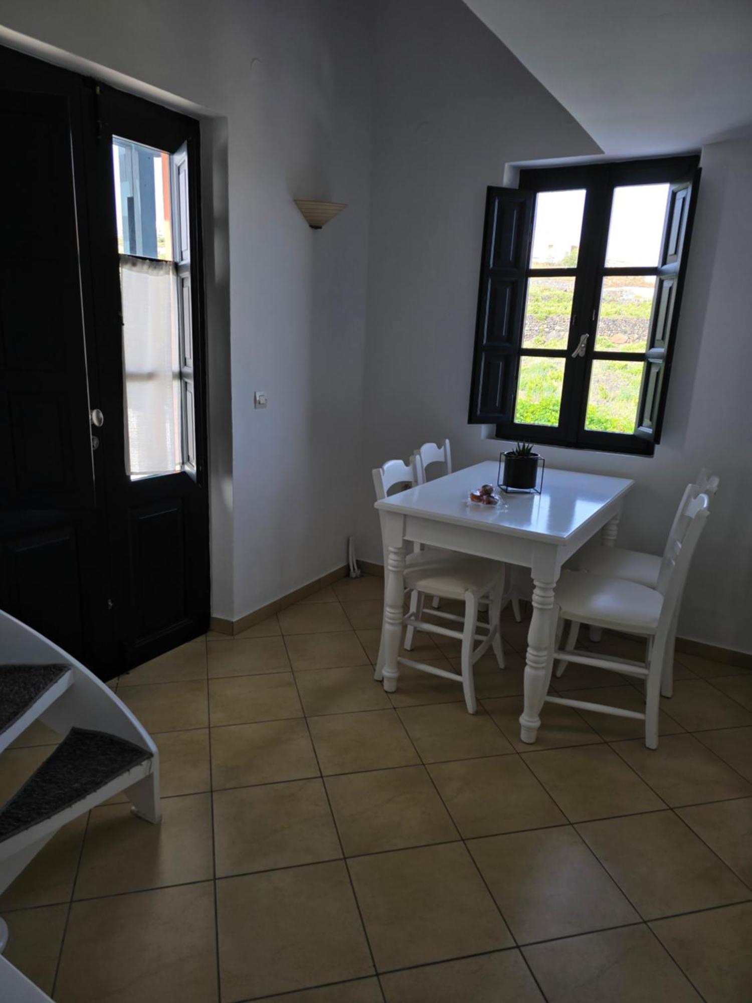 Anthonas Apartments Aparthotel Imerovigli (Santorini)