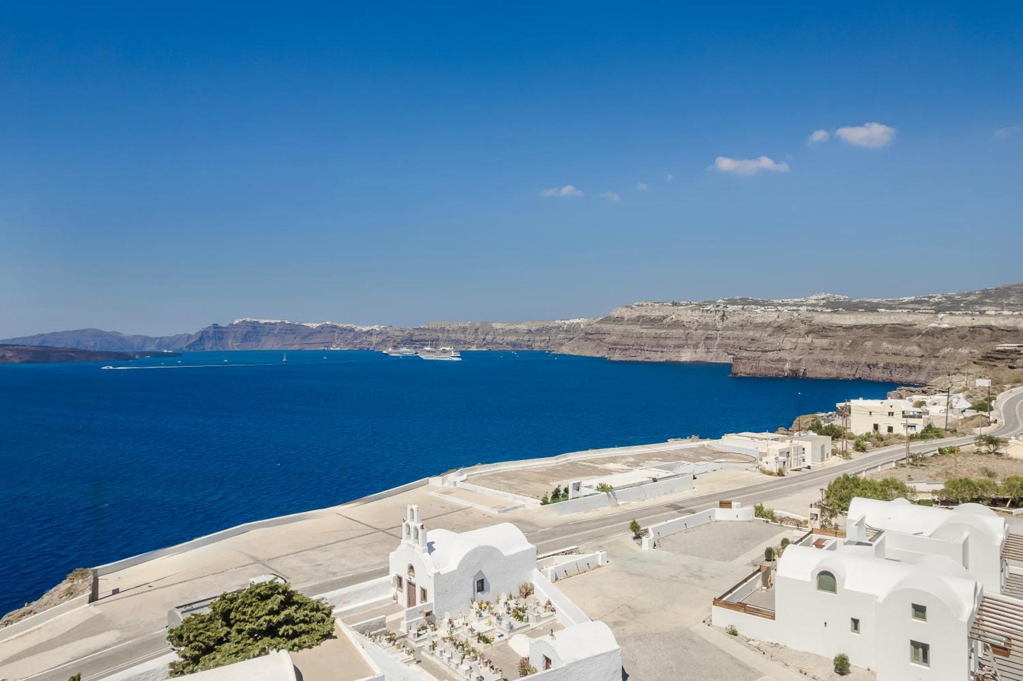 Acro Caldo Hotel 4*
