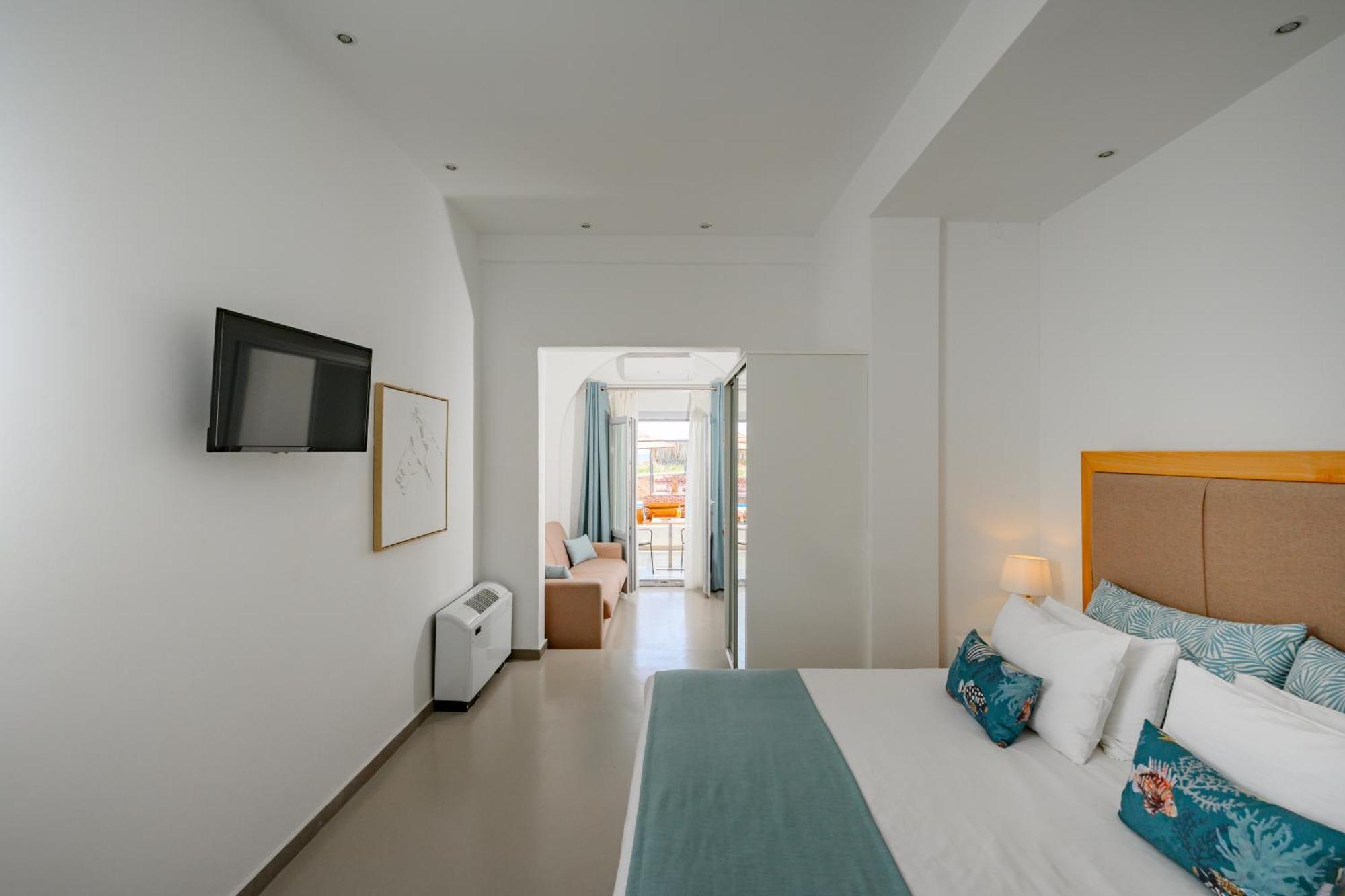 Hotel Impressive One Ormos Athinios