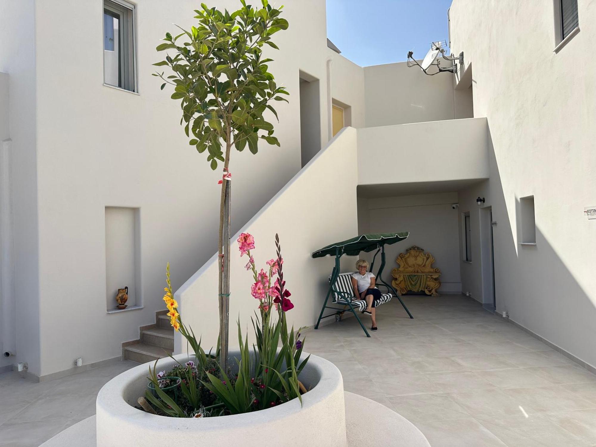 Hotel Lovely Hot-l Fira (Santorini)