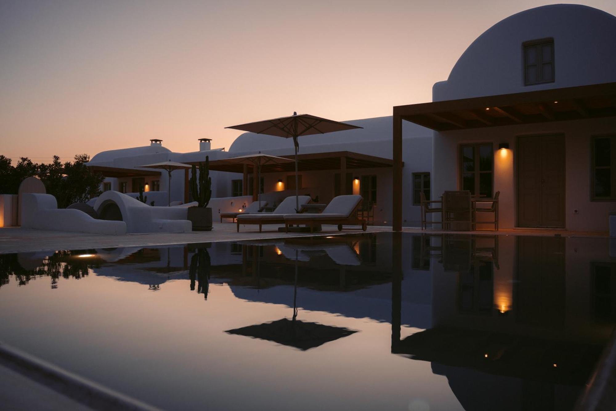 Hotel Black Rose Perissa (Santorini)