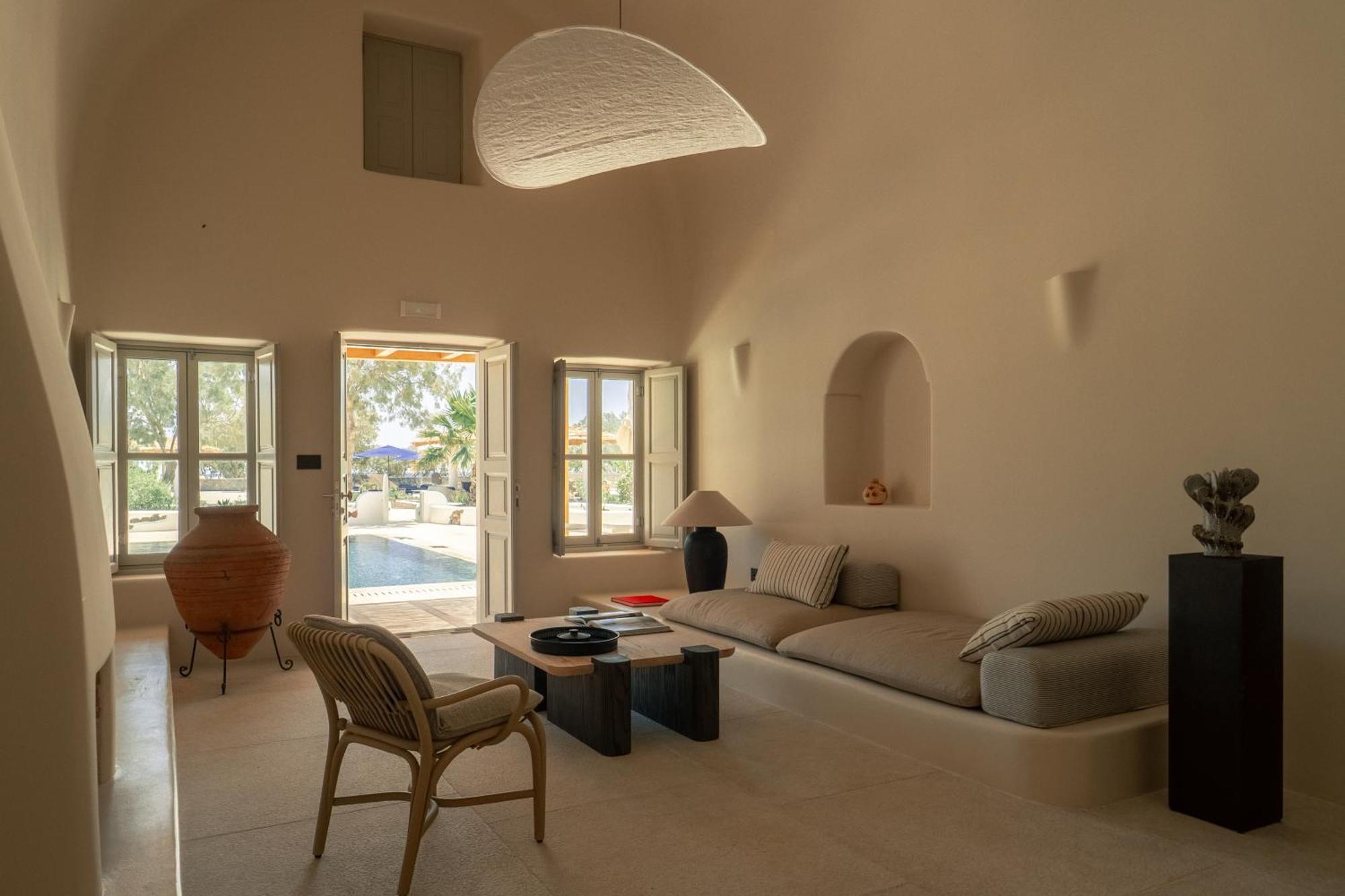 Hotel Black Rose Perissa (Santorini)