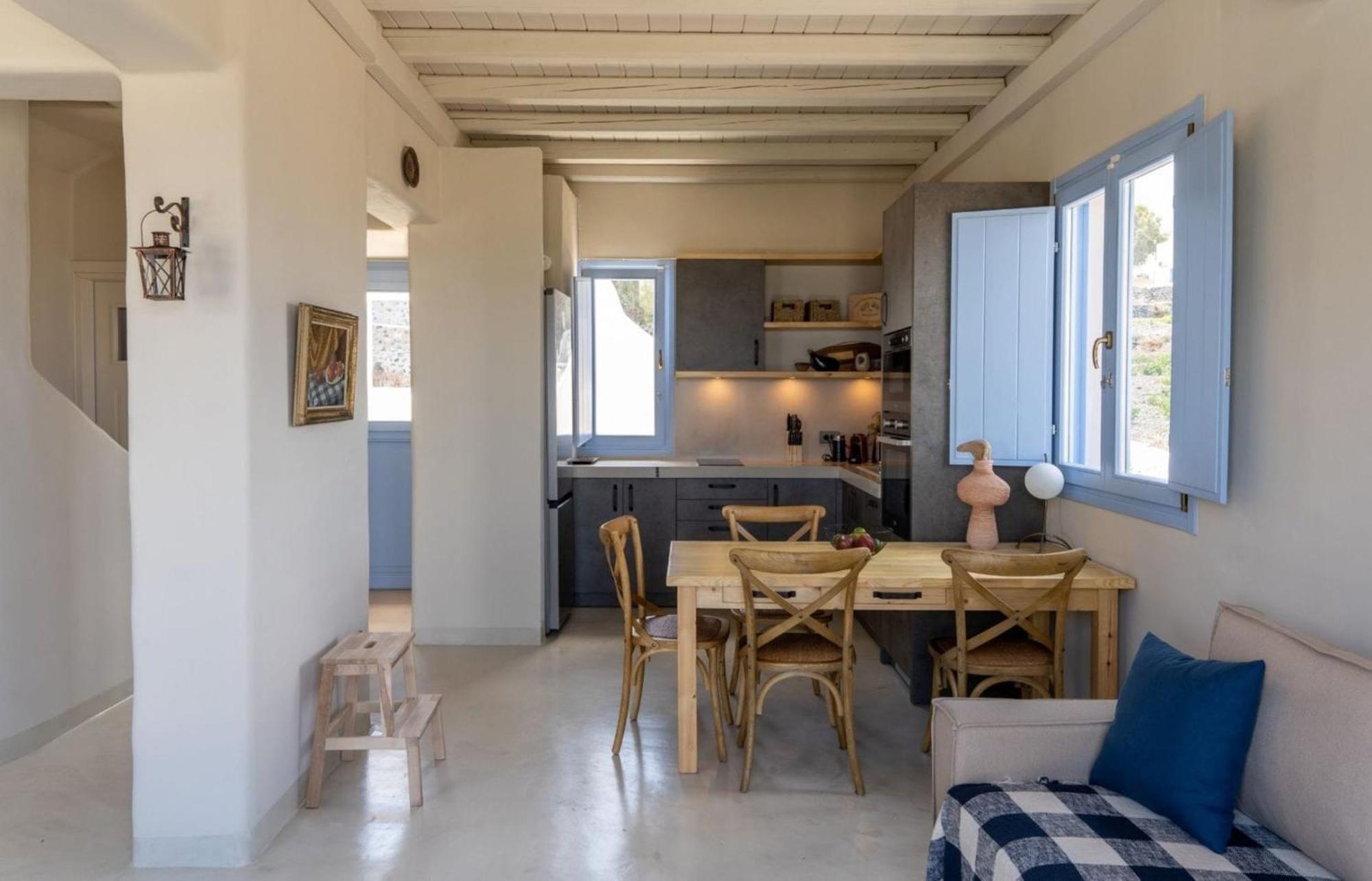Villa Exclusive Santorini 3 Bedroom Private Jetted Pool Sea Phenomenal Sunset View Finikia *