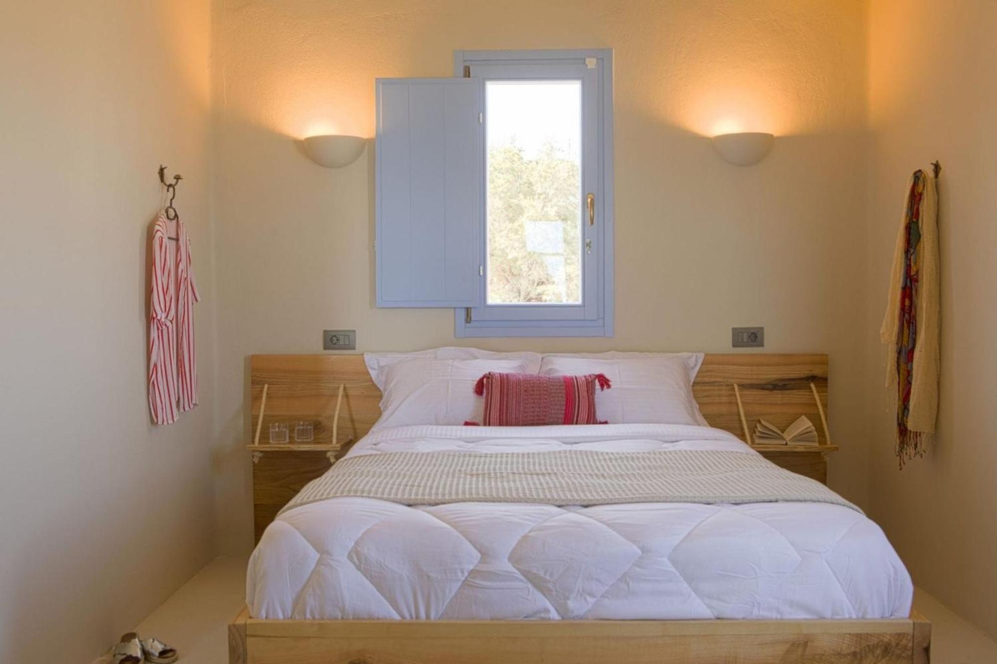 Exclusive Santorini 3 Bedroom Private Jetted Pool Sea Phenomenal Sunset View Finikia *