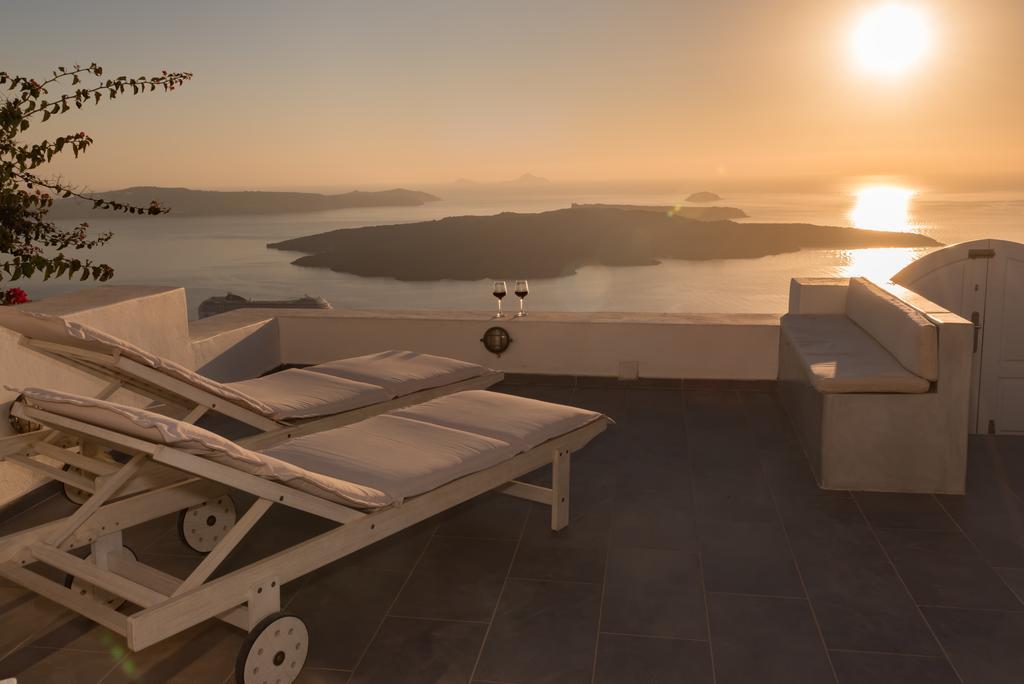 Karpimo Horizon - Caldera View With Private Hot Tub Villa