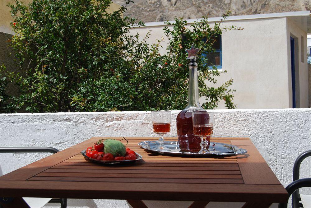 Aretousa Aparthotel Perissa (Santorini)