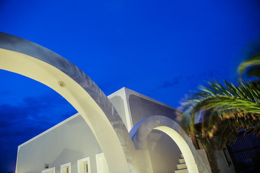 Maistros Village 5* Karterados (Santorini)