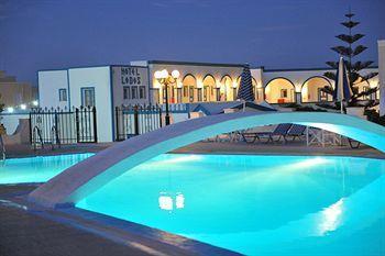 Hotel Lodos Karterados (Santorini)