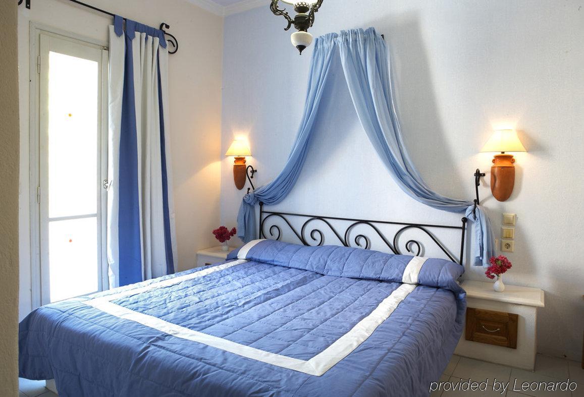 Atlantis 3* Perissa (Santorini)
