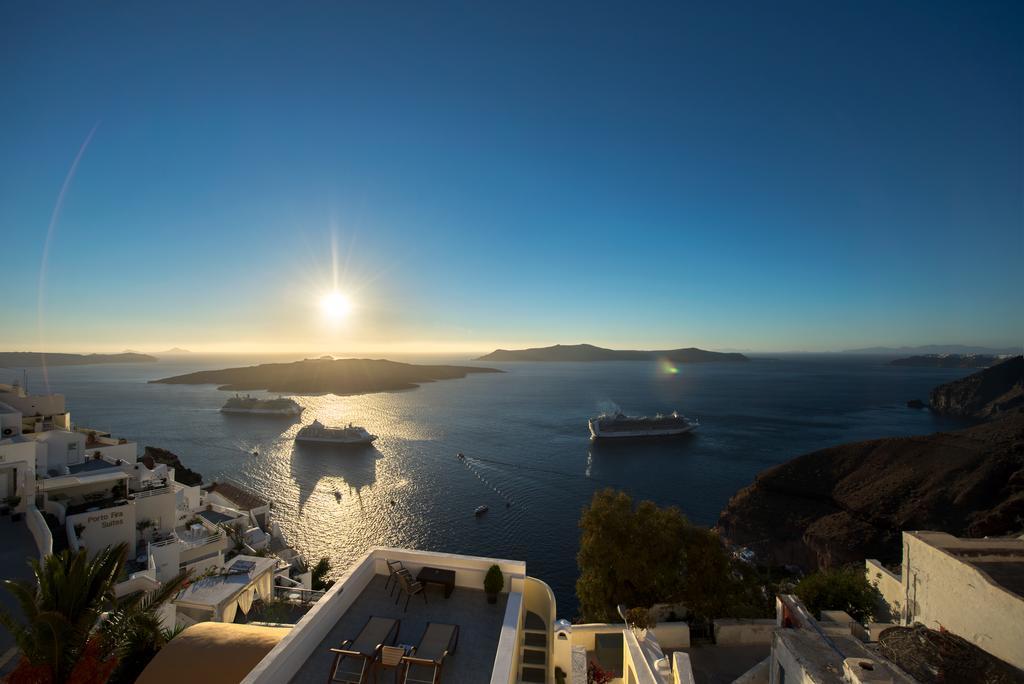 Renos Fira (Santorini)
