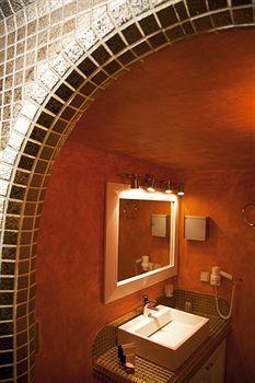 Whitedeck Santorini Hotel 3*