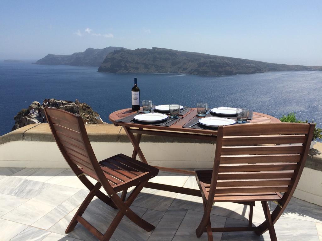 Beautiful * Oia (Santorini)