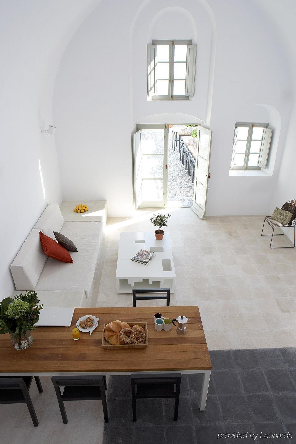 Fabrica Santorini Villa Pyrgos Kallistis