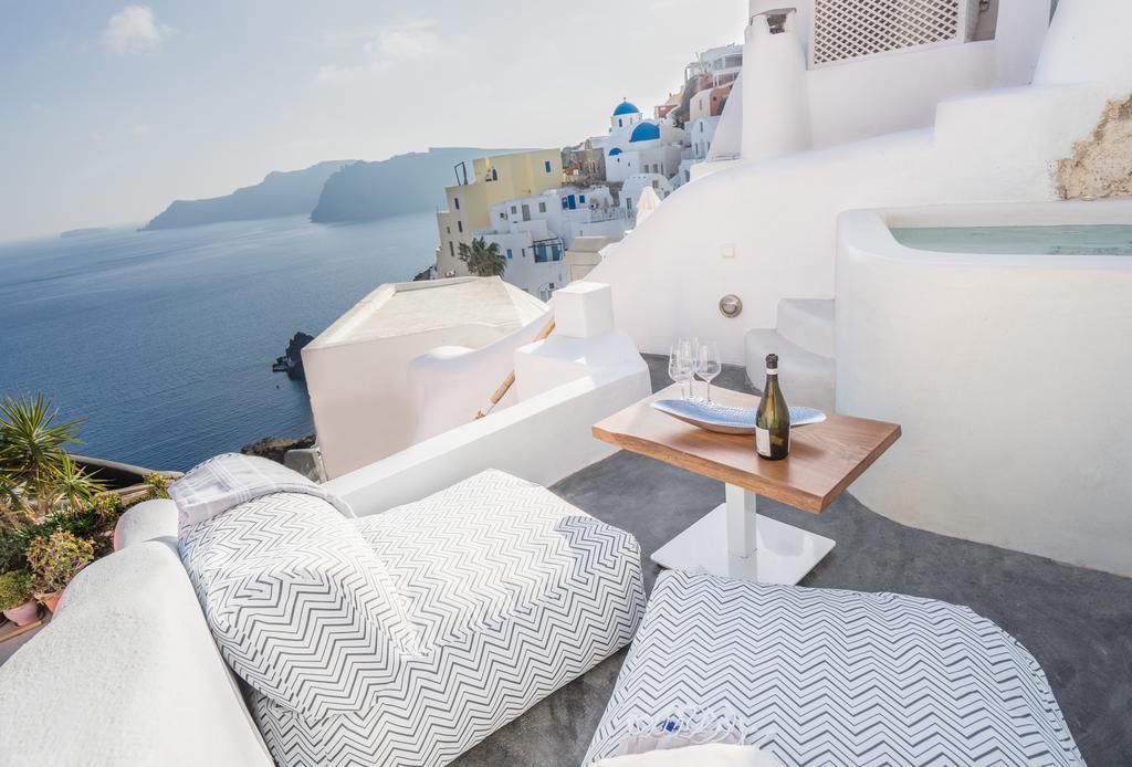 Canvas Oia (Santorini)