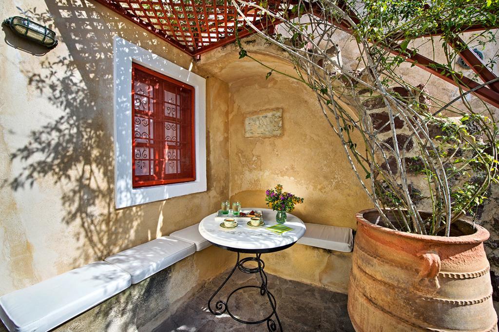Villa 3arches By Thireon Oia (Santorini)