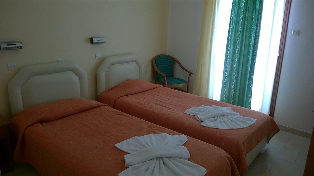 Aparthotel Anemomilos 2*