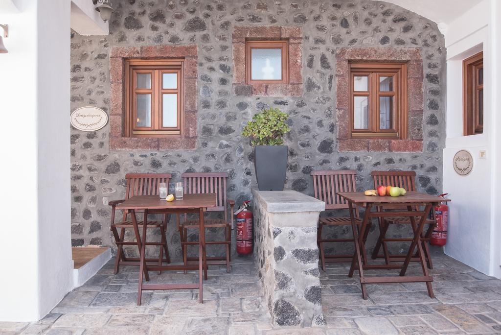Smaro Aparthotel Firostefani