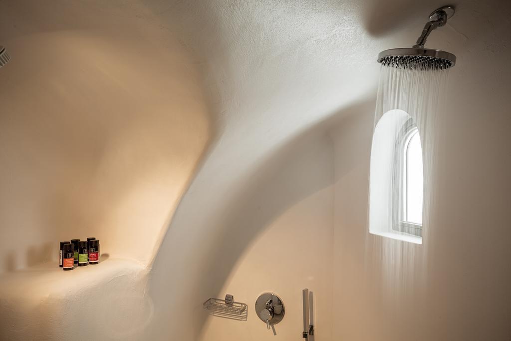 Kamini Santorini Villa Pyrgos Kallistis