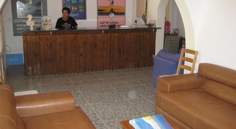Rena Aparthotel Perissa (Santorini)